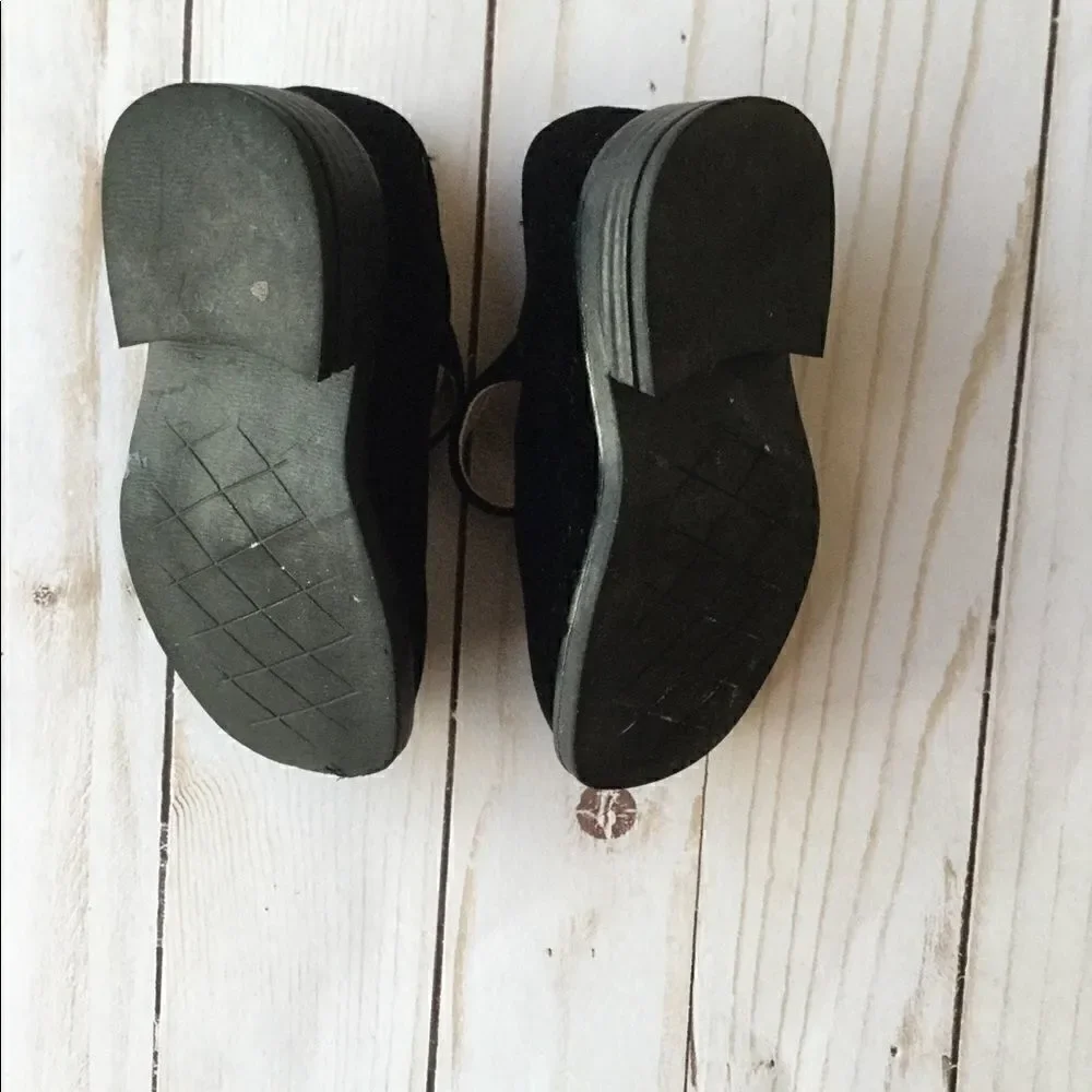 Vintage suede block heels diamond buckle